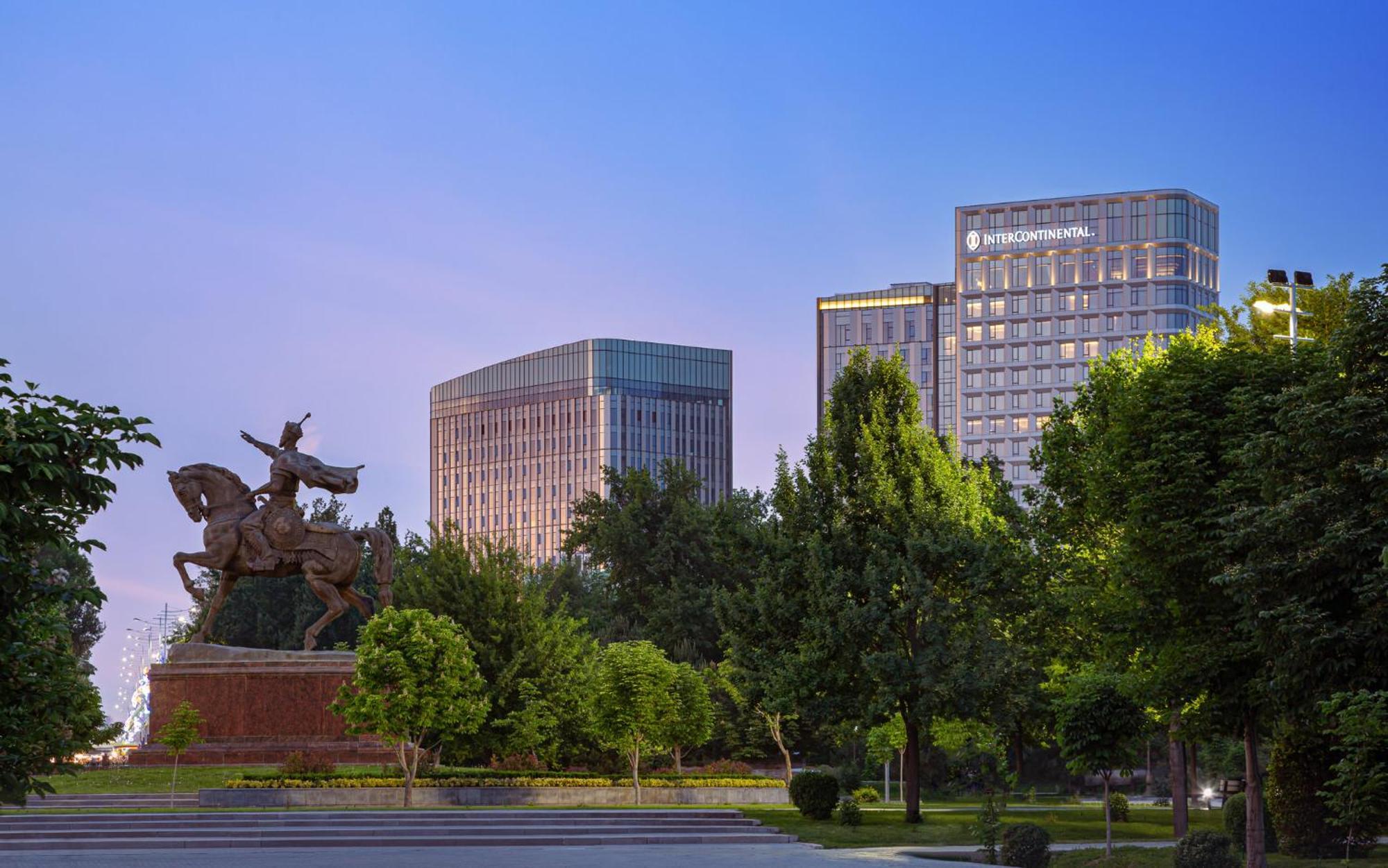 Hotel Intercontinental Tashkent By Ihg Exterior foto