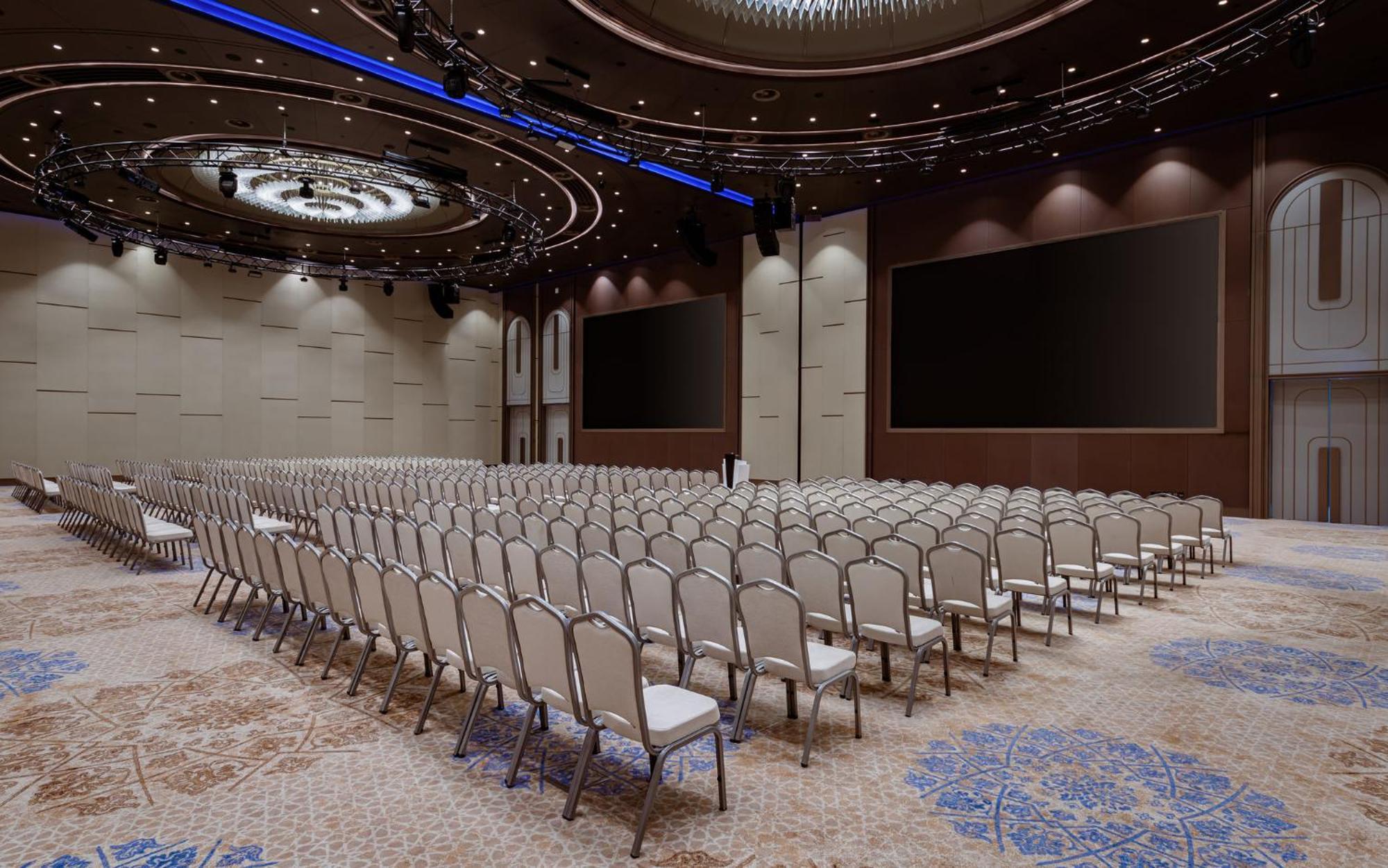 Hotel Intercontinental Tashkent By Ihg Exterior foto